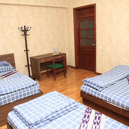 Yellow Hostel Душанбе Экстерьер фото