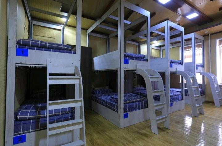 Yellow Hostel Душанбе Экстерьер фото