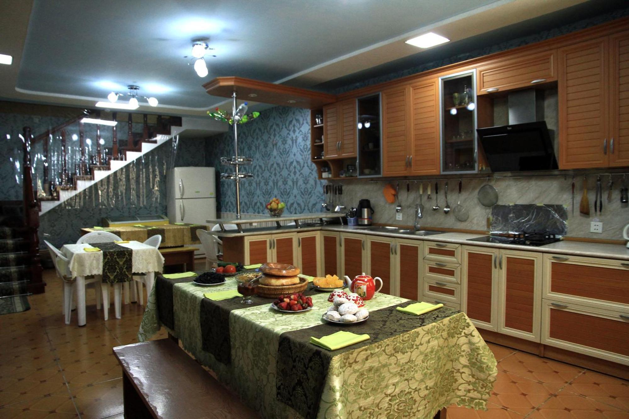 Yellow Hostel Душанбе Экстерьер фото