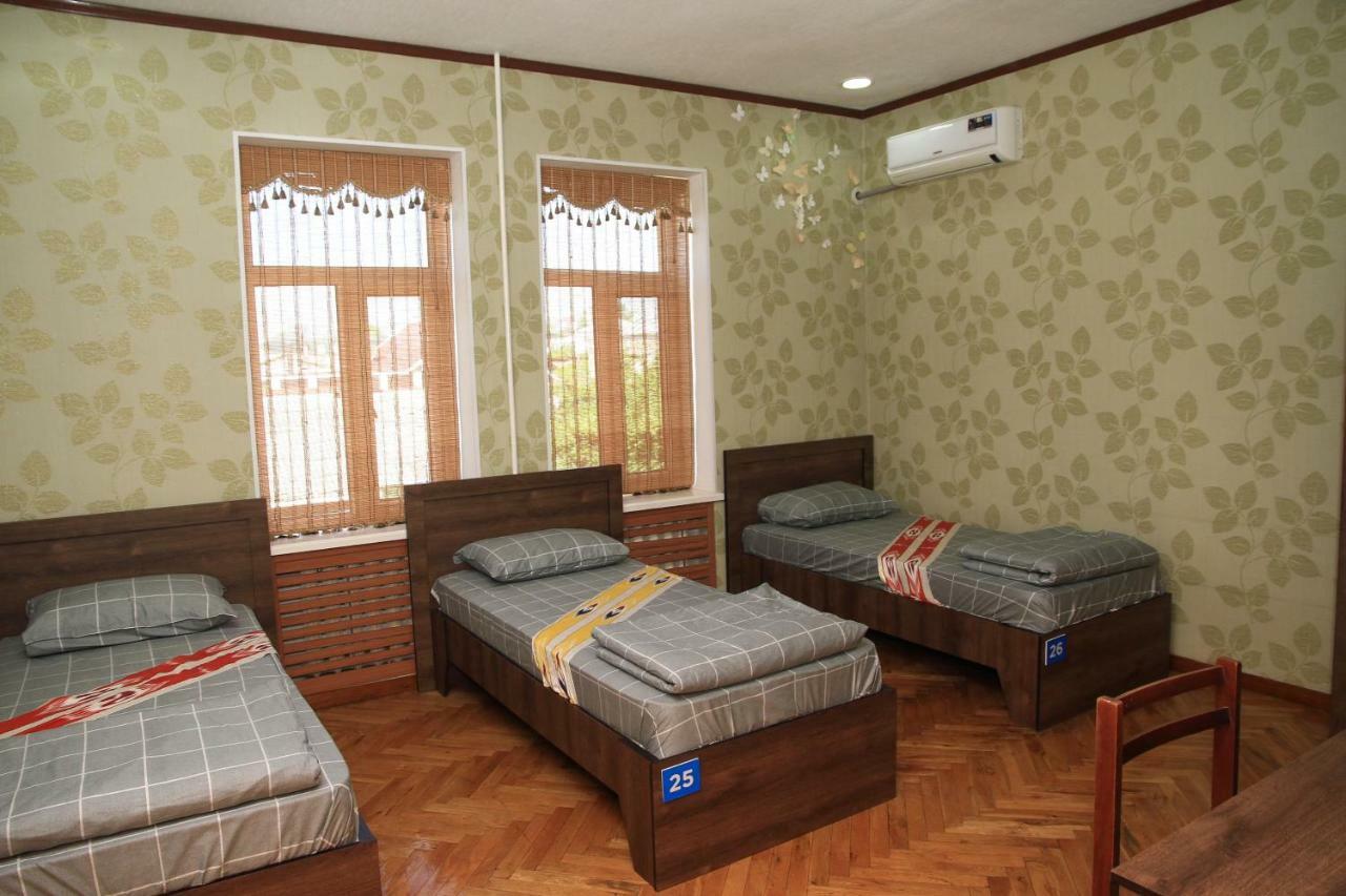 Yellow Hostel Душанбе Экстерьер фото