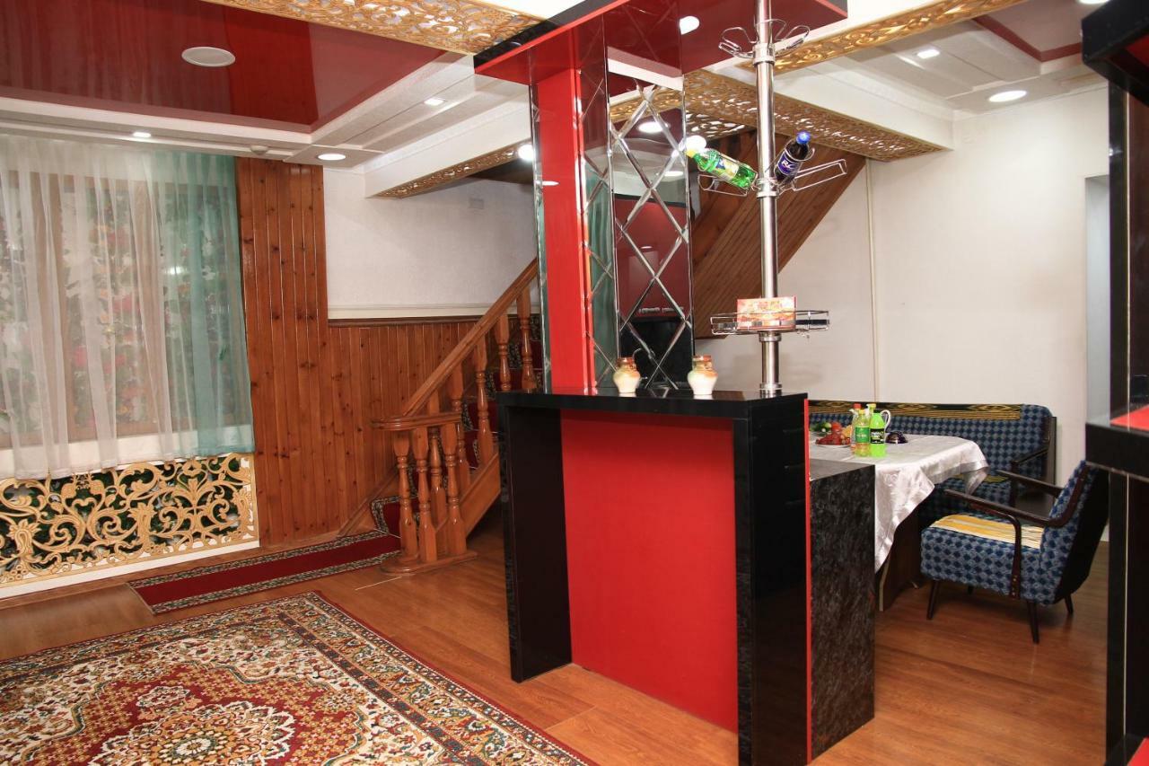 Yellow Hostel Душанбе Экстерьер фото